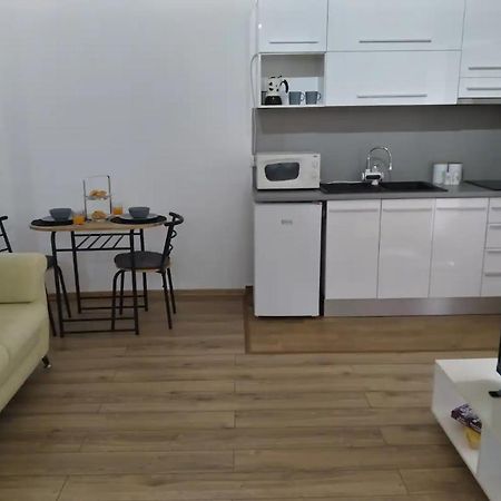 My Home - Entire House In The Center Of Tirana Buitenkant foto