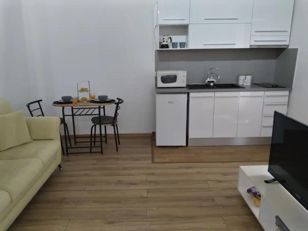 My Home - Entire House In The Center Of Tirana Buitenkant foto